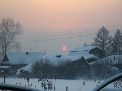 Частное солнечное затмение 4 января 2011 г.
близ г. Новокузнецка
