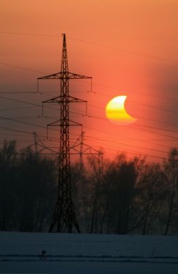 Частное солнечное затмение 4 января 2011 г.
близ г. Кемерова
