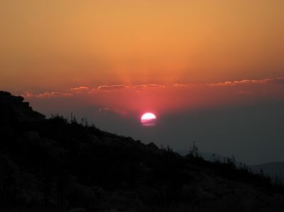 Восход в горах
хребет Тигир Тиш,  вид с пика Поднебесного в сторону  перевала Караташ, по долине р.Малый Казыр
