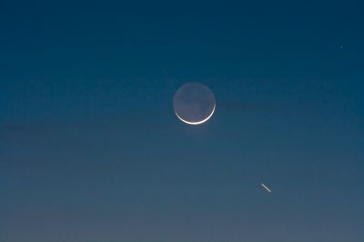 Луна и трек МКС
6 марта 2011 г.
