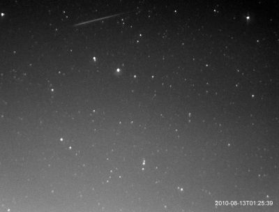 Метеор потока Персеид
в Малой Медведице
13 августа 2010 г.
